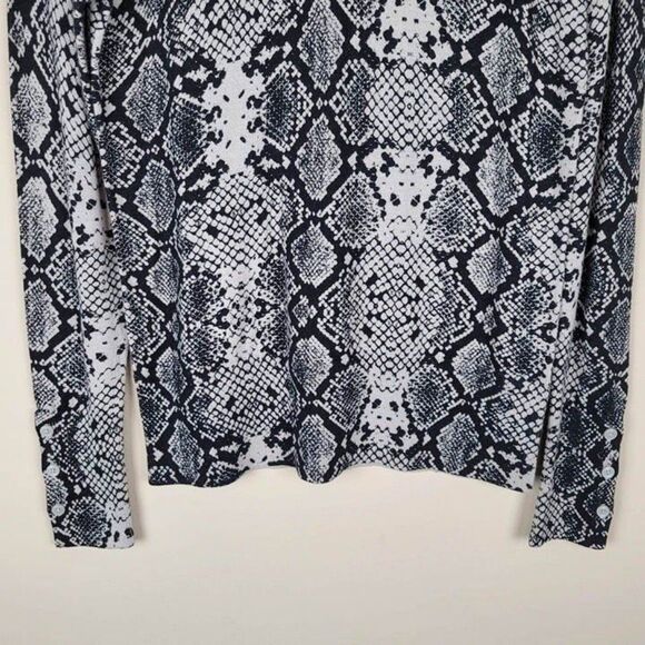 Halogen Size S NWOT Snake Print Lightweight Crewneck Sweater Black Tan - Picture 7 of 10